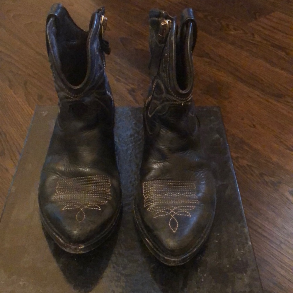 Golden goose size 36 star zip cowboy boot